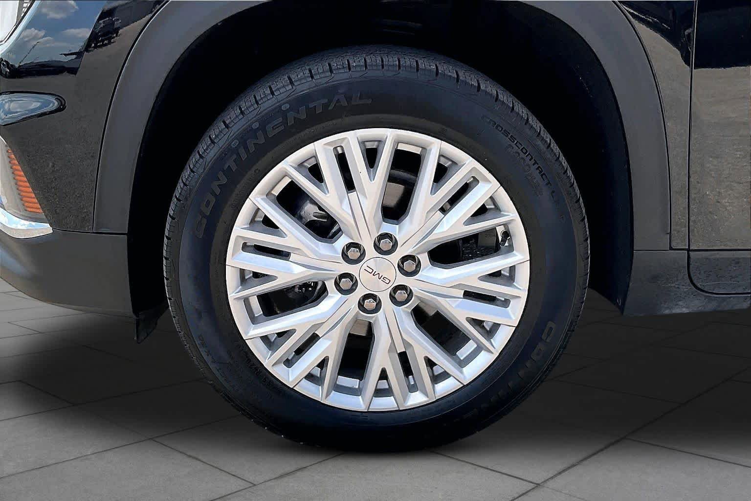 Certified 2024 GMC Acadia Elevation AWD/4WD image 11