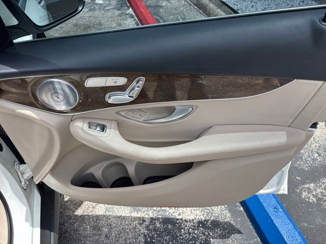 Used 2017 Mercedes-Benz GLC 300 4MATIC w/ Premium 3 Package image 60