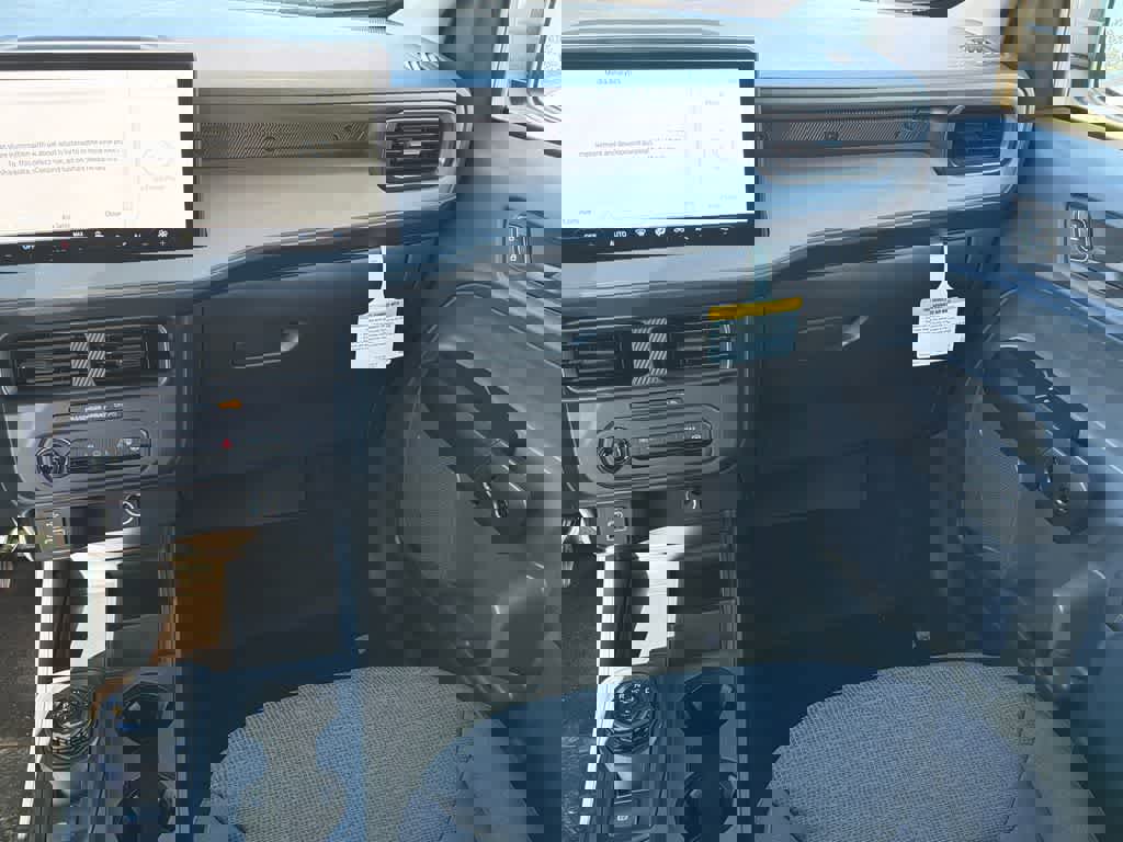 New 2026 Ford Maverick XL image 20