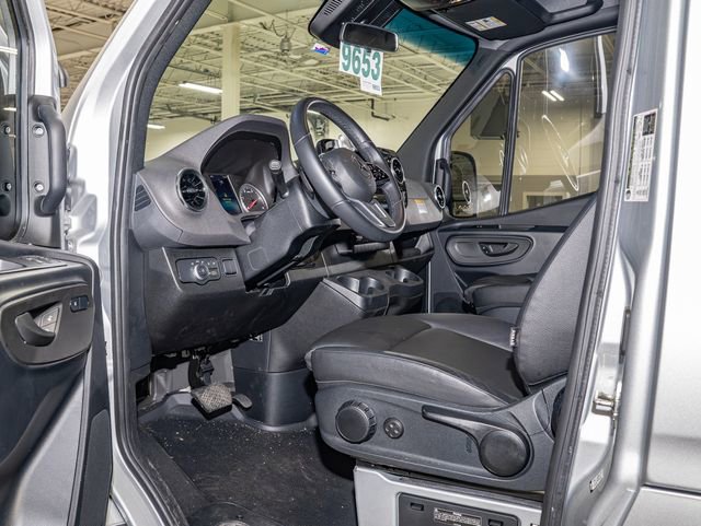 Used 2024 Mercedes-Benz Sprinter 2500 image 5