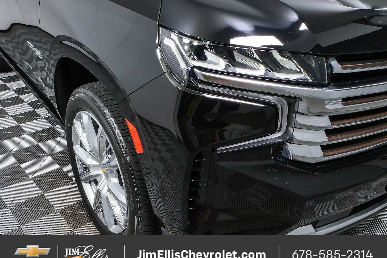 Certified 2023 Chevrolet Tahoe High Country w/ Premium Package 2 AWD/4WD image 38
