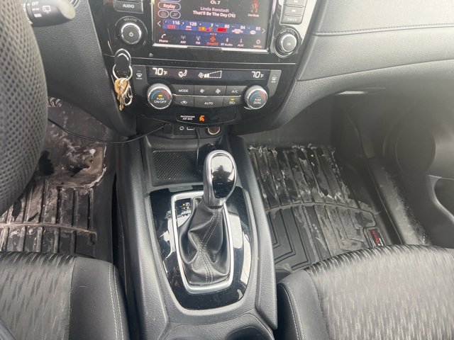 Used 2020 Nissan Rogue SV image 6