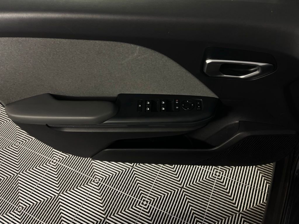 Used 2025 Kia K4 EX image 19