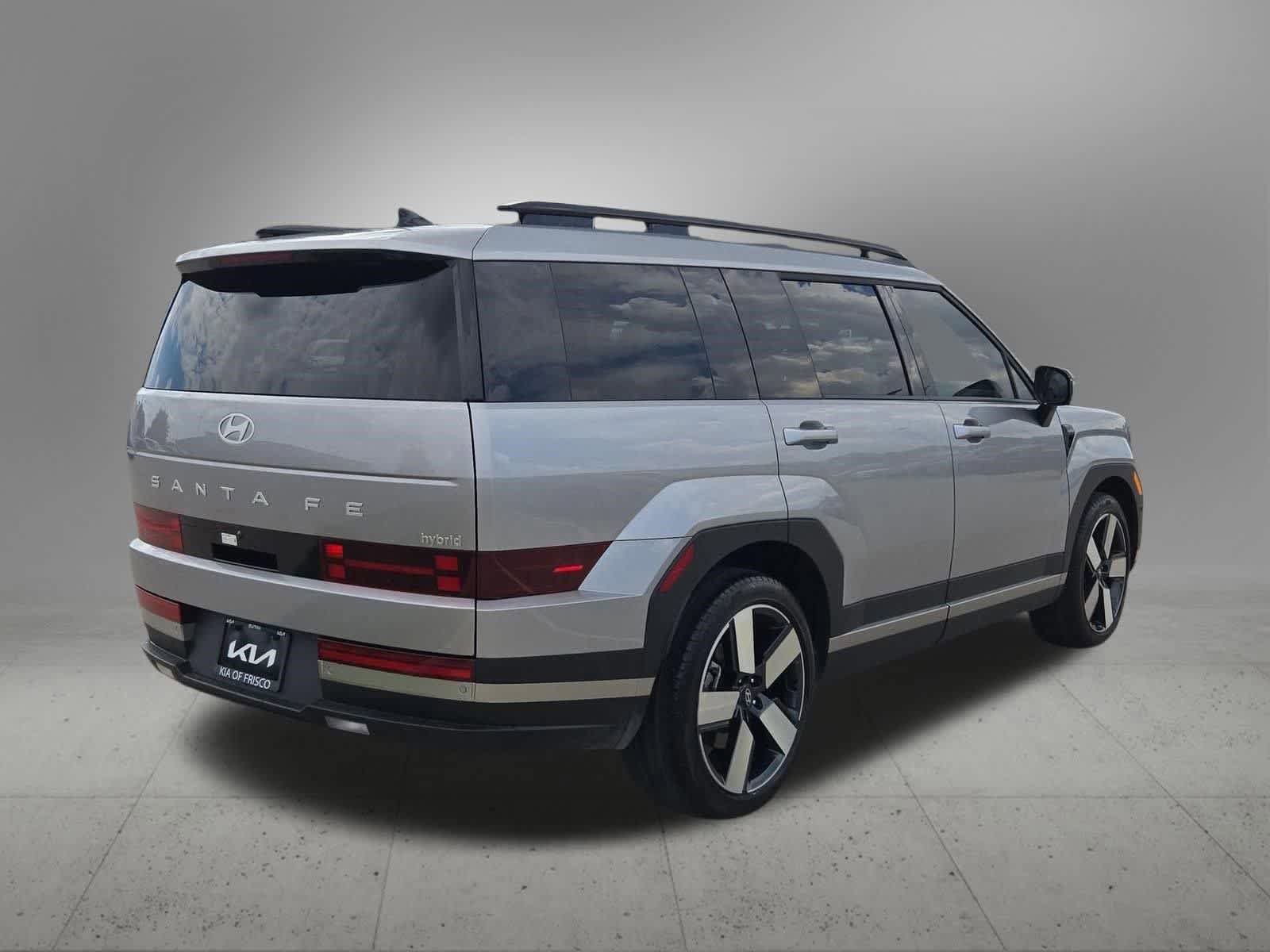 Used 2025 Hyundai Santa Fe Limited FWD image 6