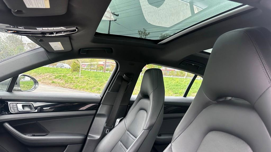 Used 2022 Porsche Panamera 4 AWD/4WD image 15