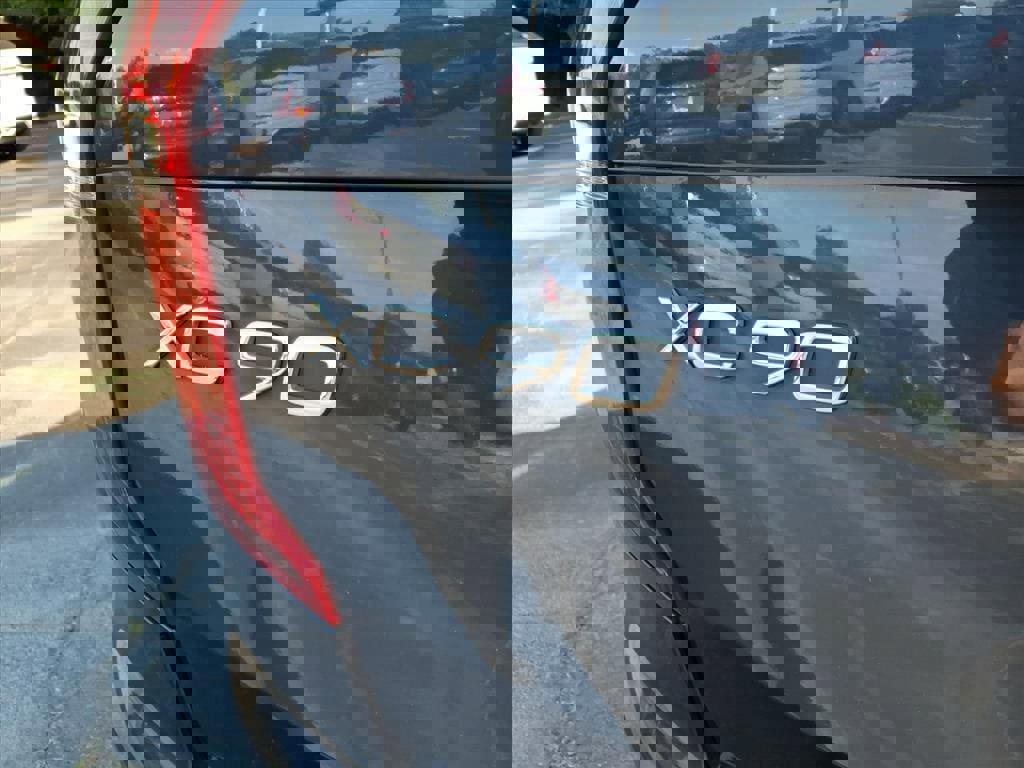 Used 2022 Volvo XC90 T6 Inscription w/ Lounge Package AWD/4WD image 5