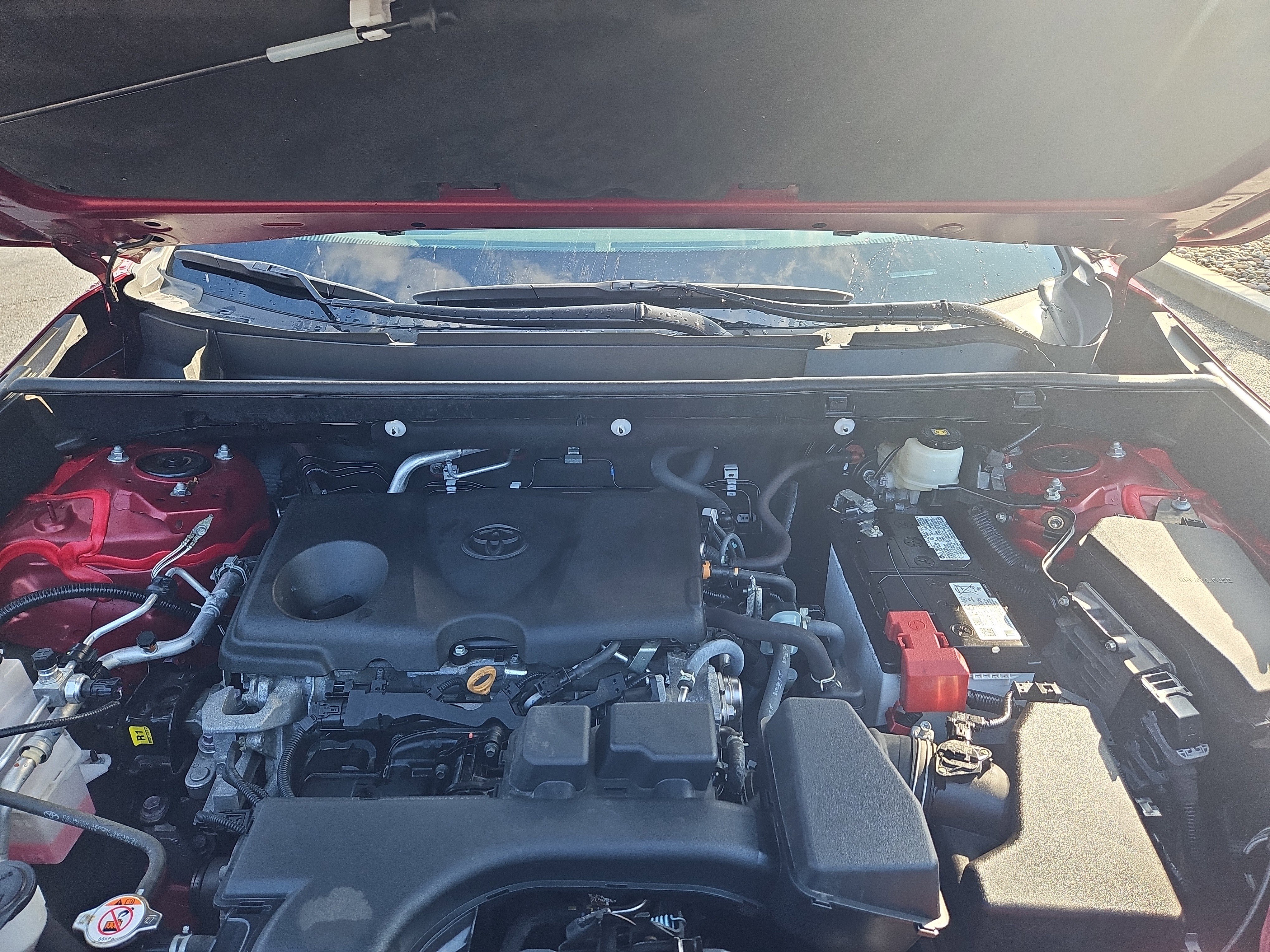 Used 2022 Toyota RAV4 XLE w/ Convenience Package image 32