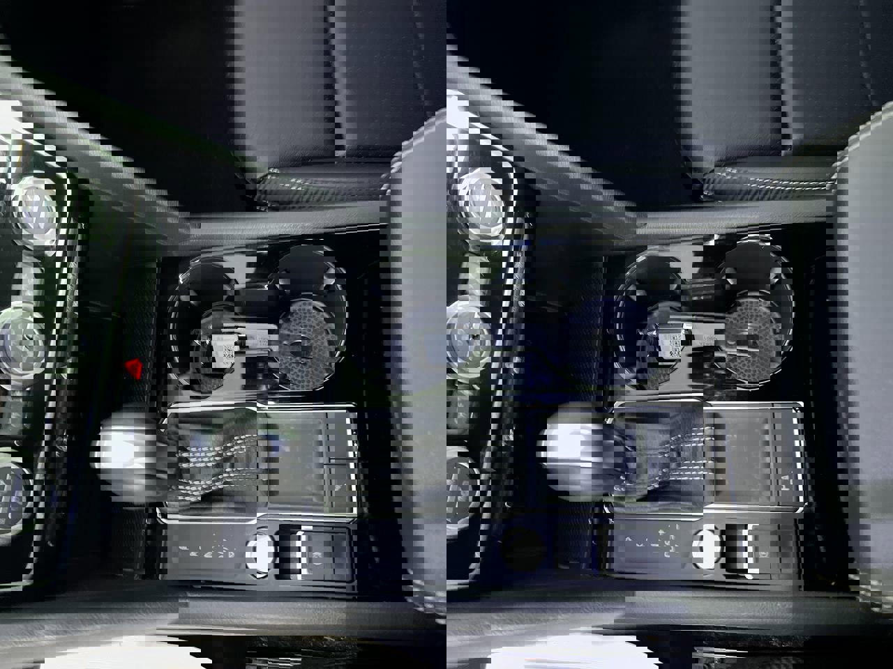 Used 2021 Volkswagen Atlas Cross Sport SEL FWD image 21