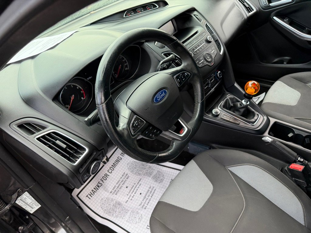 Used 2017 Ford Focus ST image 46