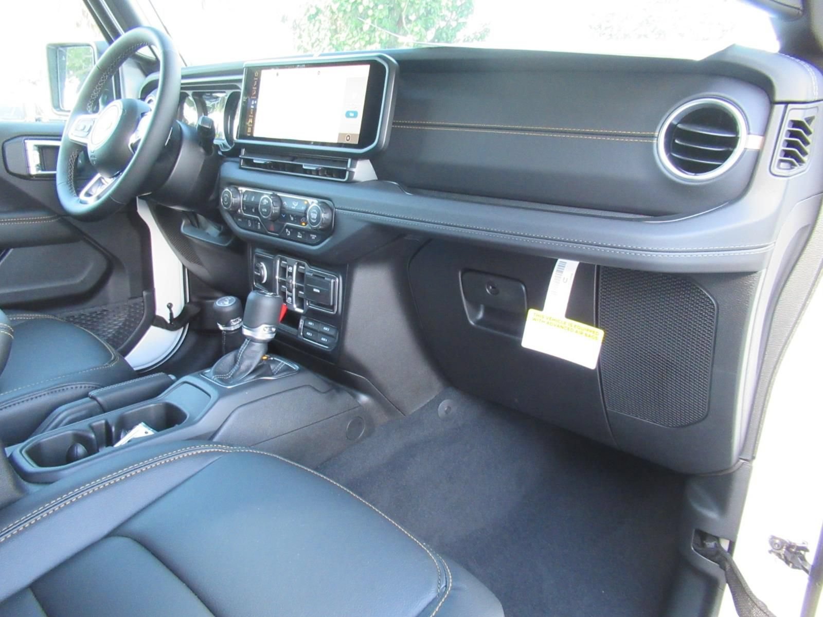 New 2026 Jeep Wrangler Unlimited Sahara AWD/4WD image 11