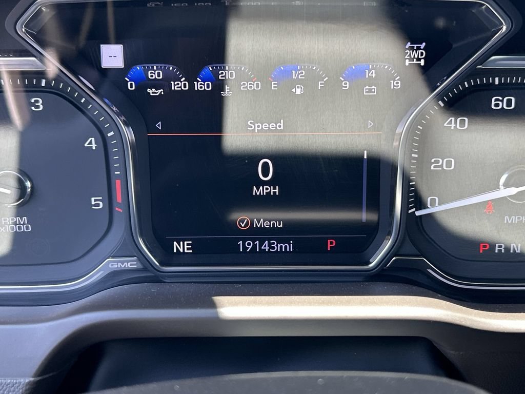 Used 2022 GMC Sierra 3500 Denali AWD/4WD image 12