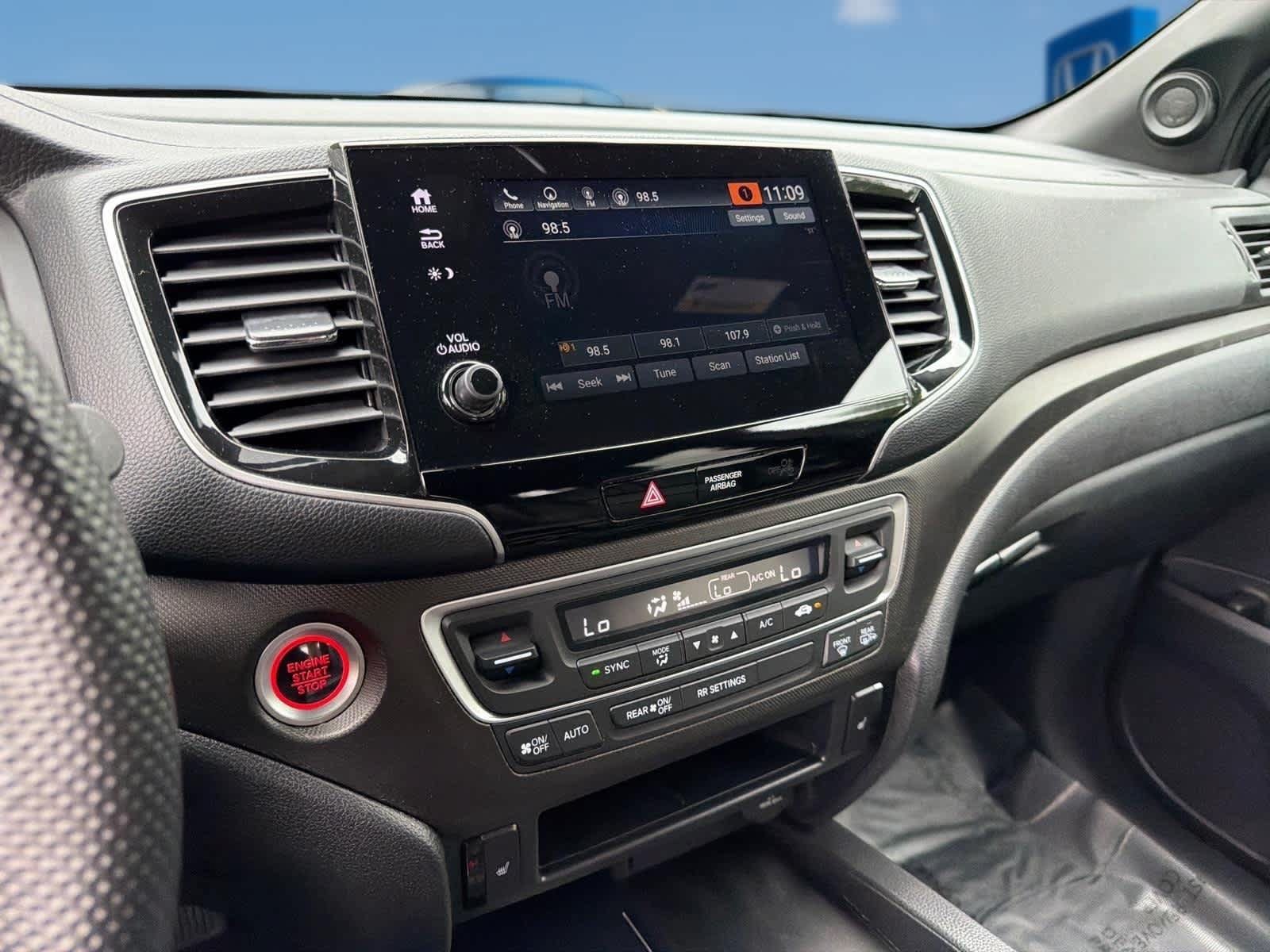 Used 2025 Honda Passport TrailSport image 23