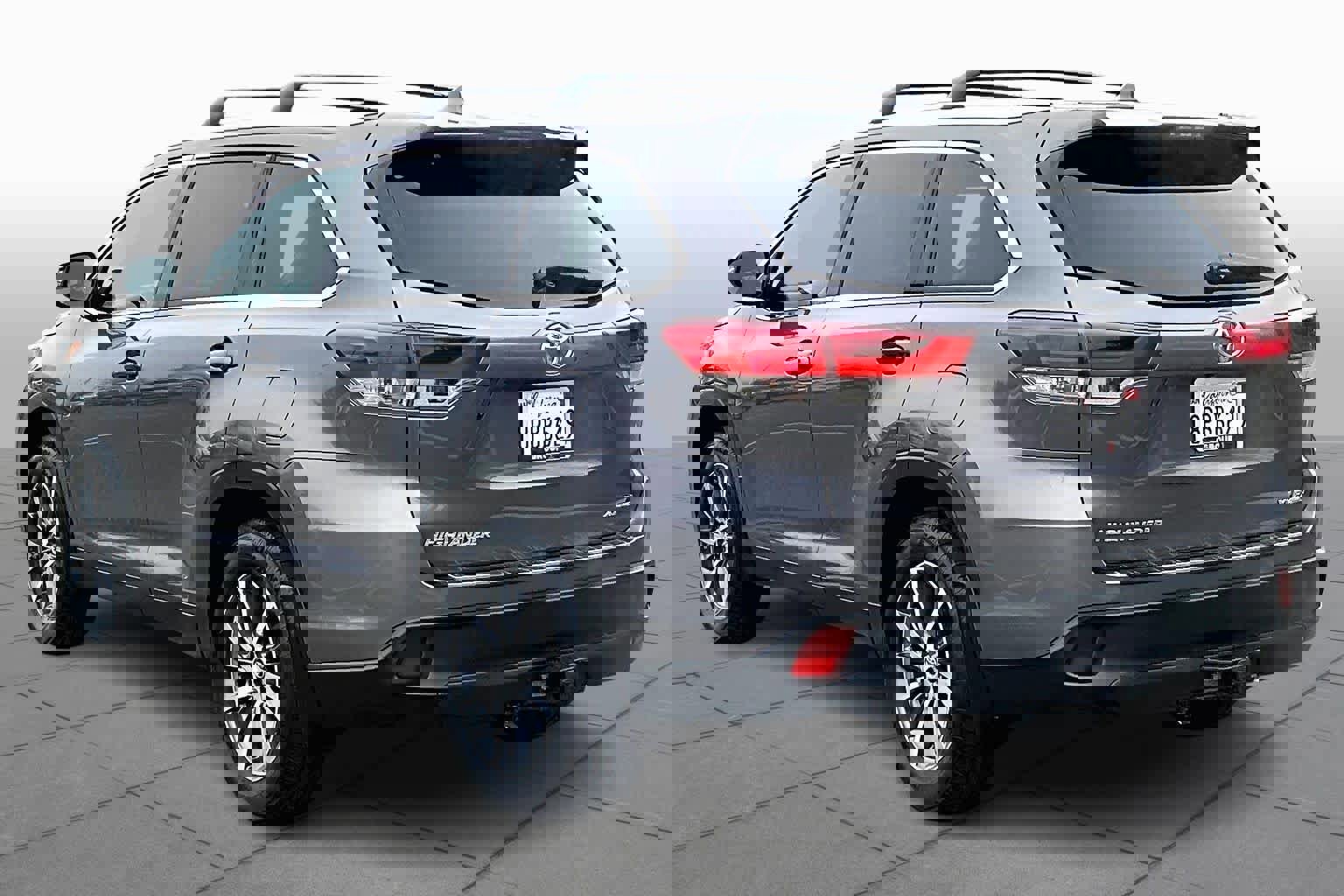 Certified 2019 Toyota Highlander XLE image 12