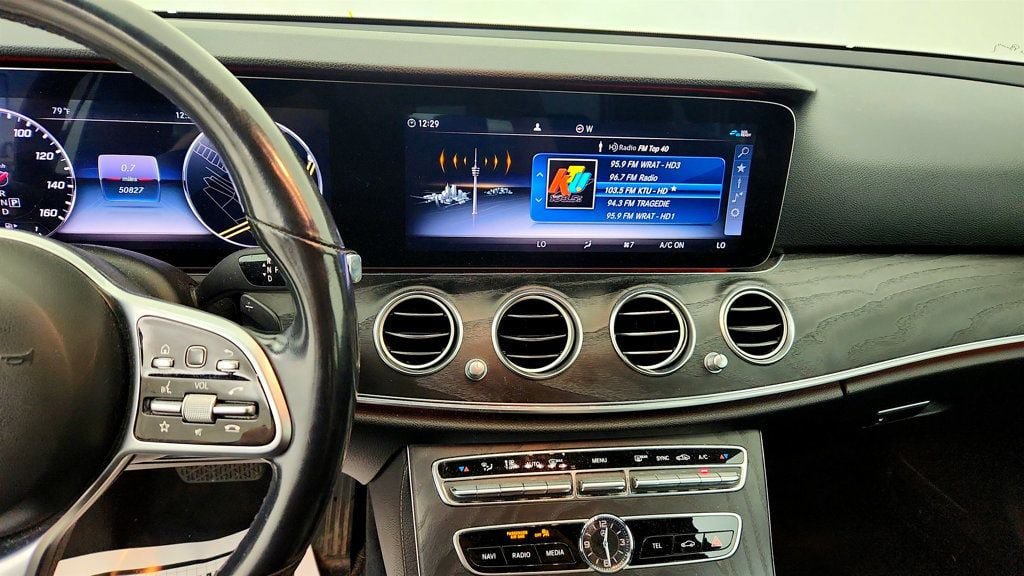 Used 2020 Mercedes-Benz E 350 4MATIC Sedan image 17