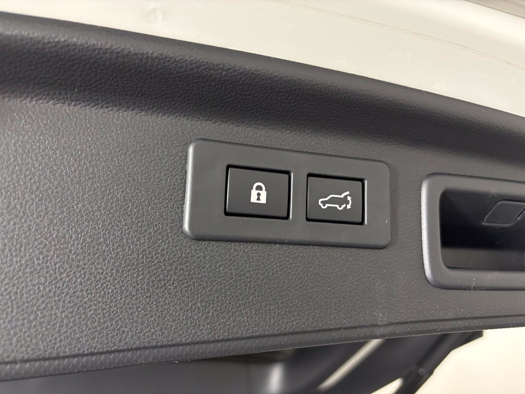 Used 2024 Subaru Forester Premium AWD/4WD image 39