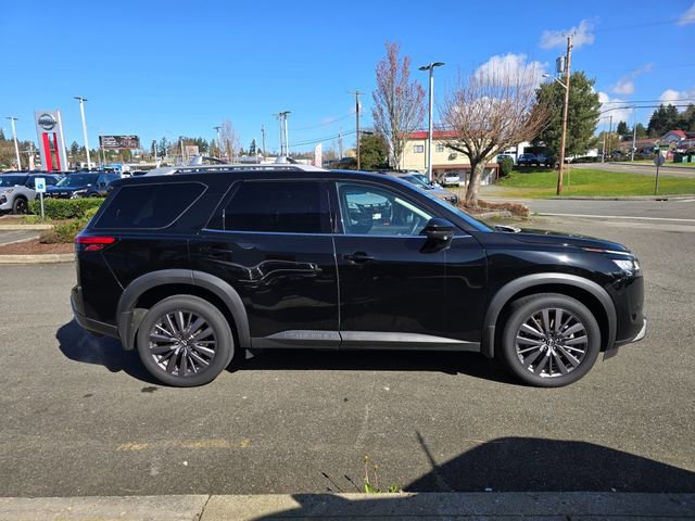 Used 2023 Nissan Pathfinder SL w/ SL Premium Package image 6