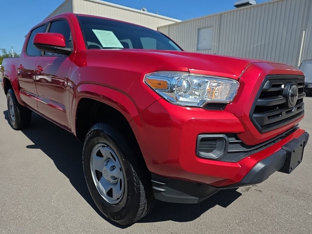Used 2018 Toyota Tacoma SR w/ SR Convenience Package AWD/4WD image 3