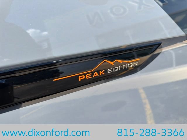 Used 2025 Volkswagen Atlas Peak Edition SE AWD/4WD image 30