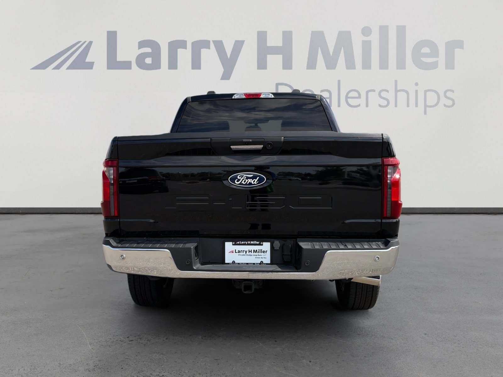 Used 2024 Ford F150 XLT w/ Mobile Office Package AWD/4WD image 5