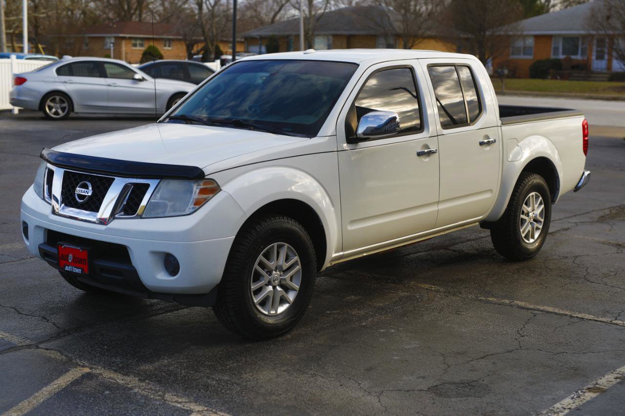 Used 2016 Nissan Frontier SV image 3