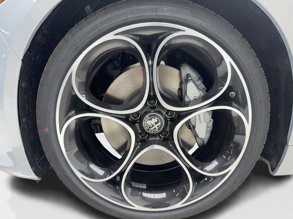 New 2026 Alfa Romeo Giulia w/ Driving Assist Package image 33