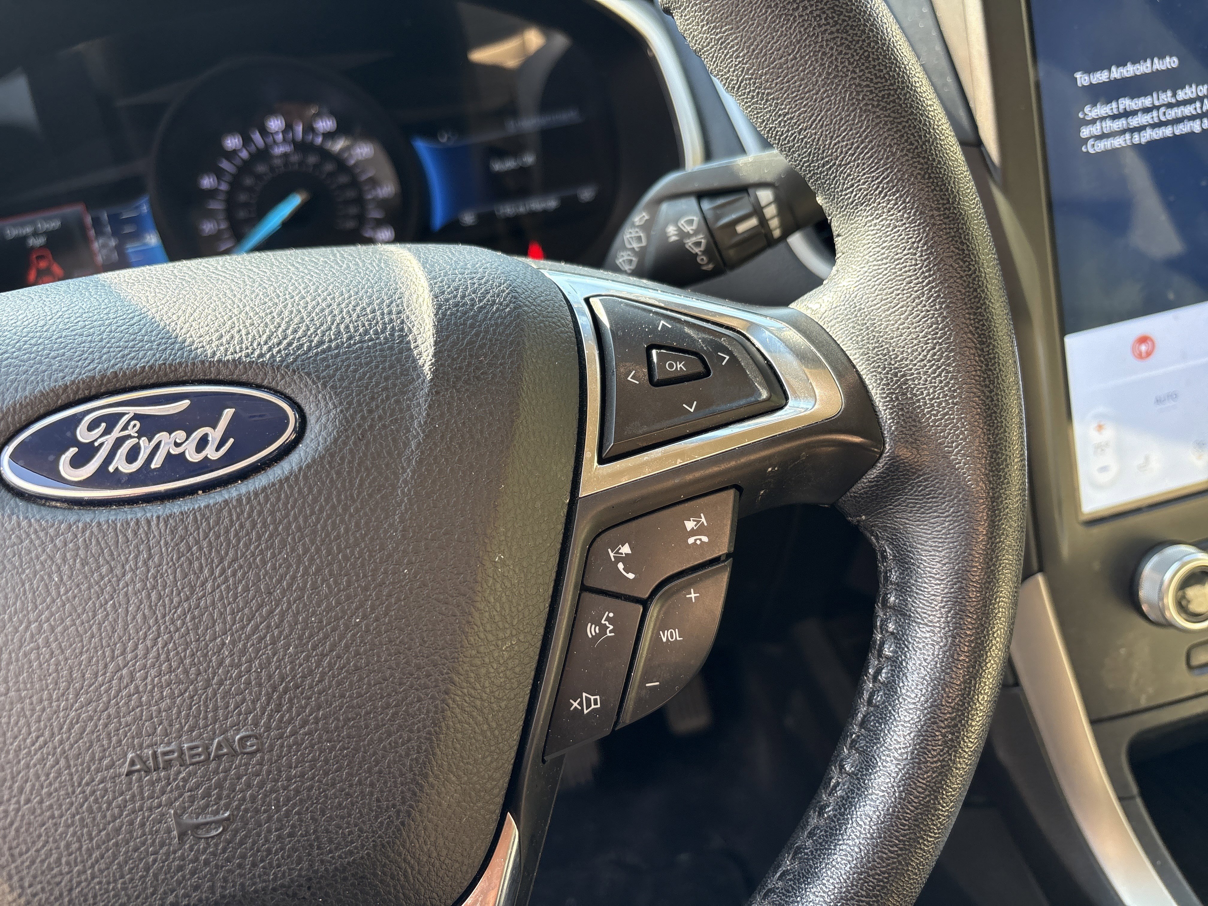 Used 2021 Ford Edge SEL w/ Convenience Package image 26