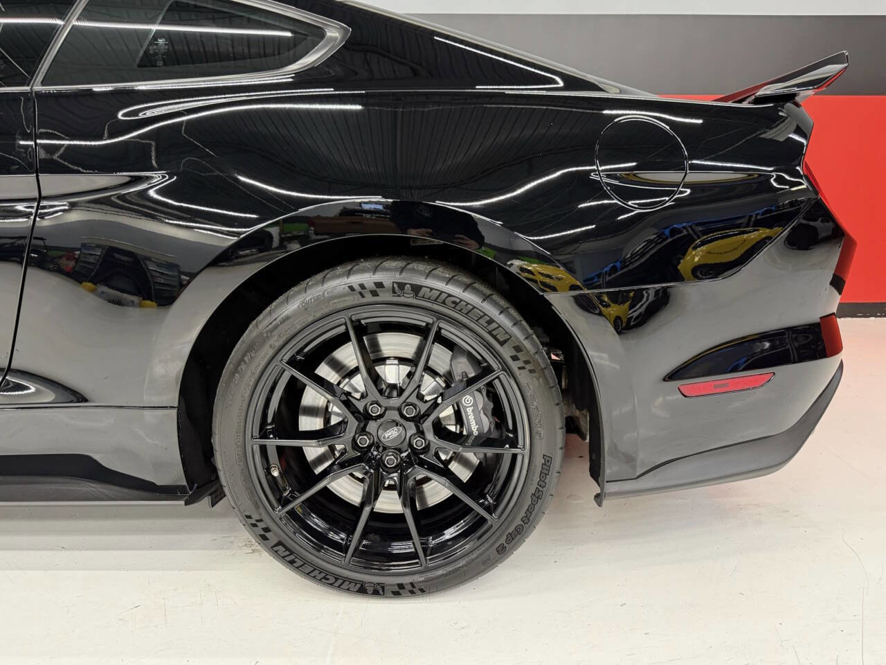 Used 2019 Ford Mustang Shelby GT350 w/ Technology Package image 16