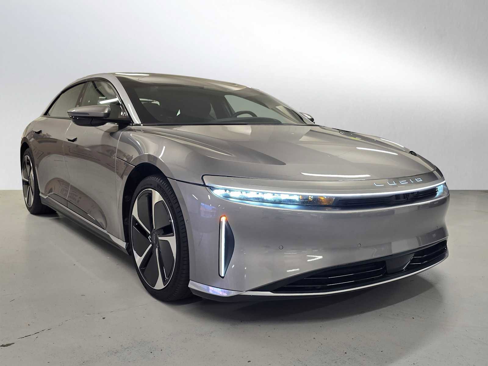 Used 2023 Lucid Air Touring image 7