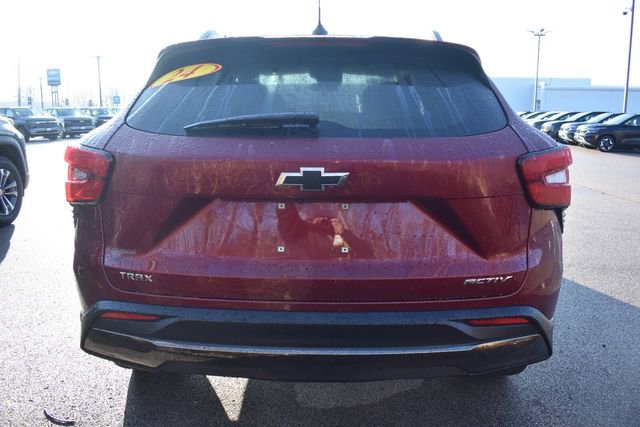 Certified 2024 Chevrolet Trax ACTIV w/ Sunroof Package image 4