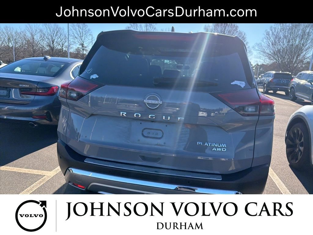Used 2023 Nissan Rogue Platinum image 11