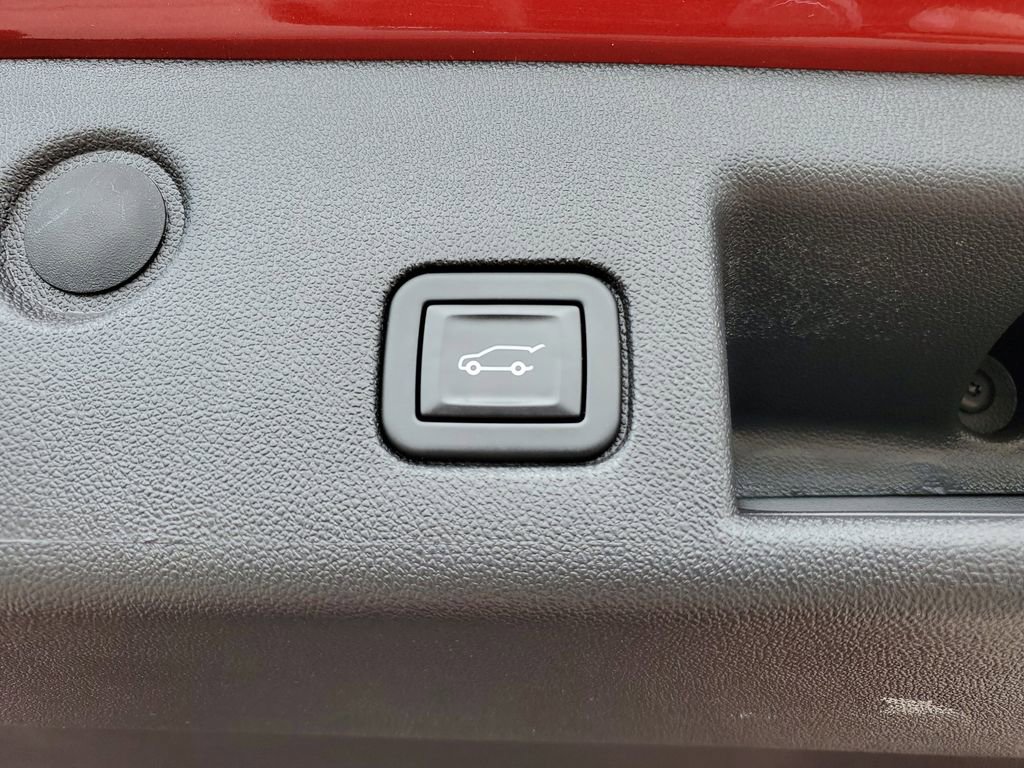 Certified 2024 Chevrolet Equinox LT w/ LPO, Floor Liner Package FWD image 30