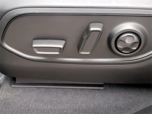 Used 2023 Jeep Grand Cherokee Limited image 33