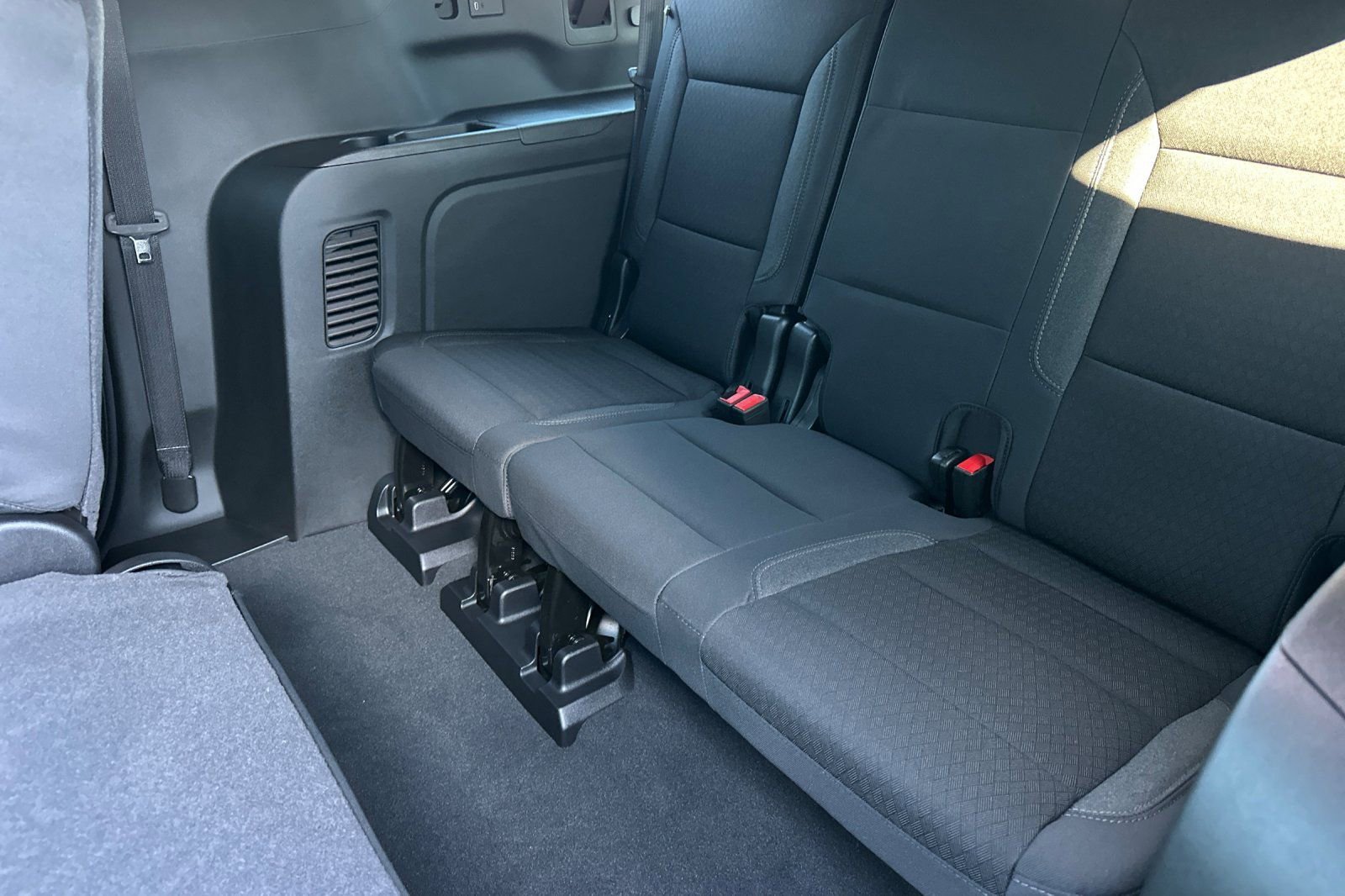 New 2026 Chevrolet Suburban LS w/ LPO, Dark Essentials Package image 14