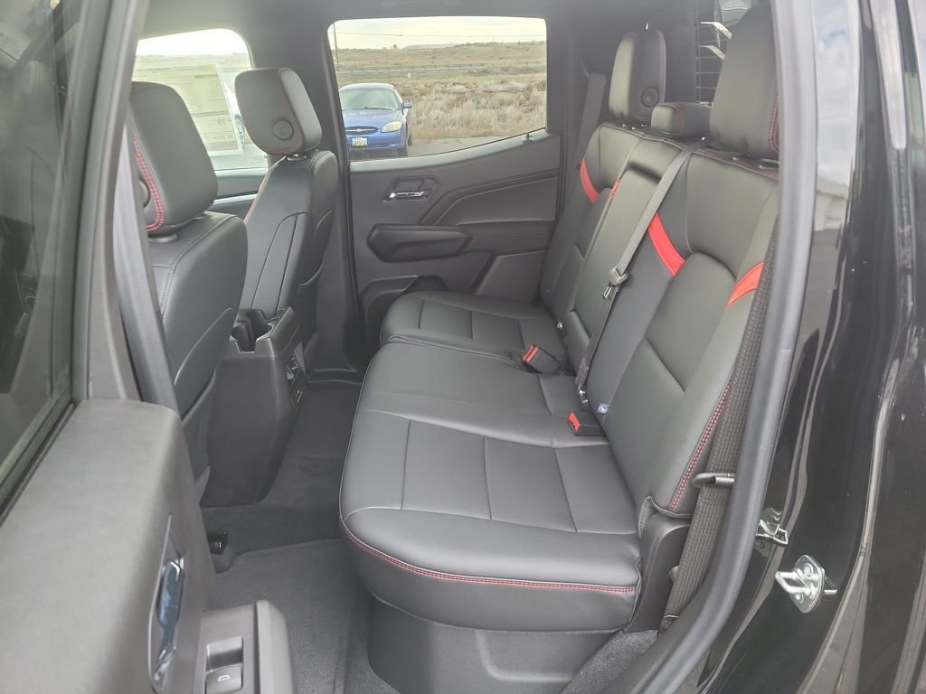 New 2025 Chevrolet Colorado Z71 w/ Midnight Edition image 31