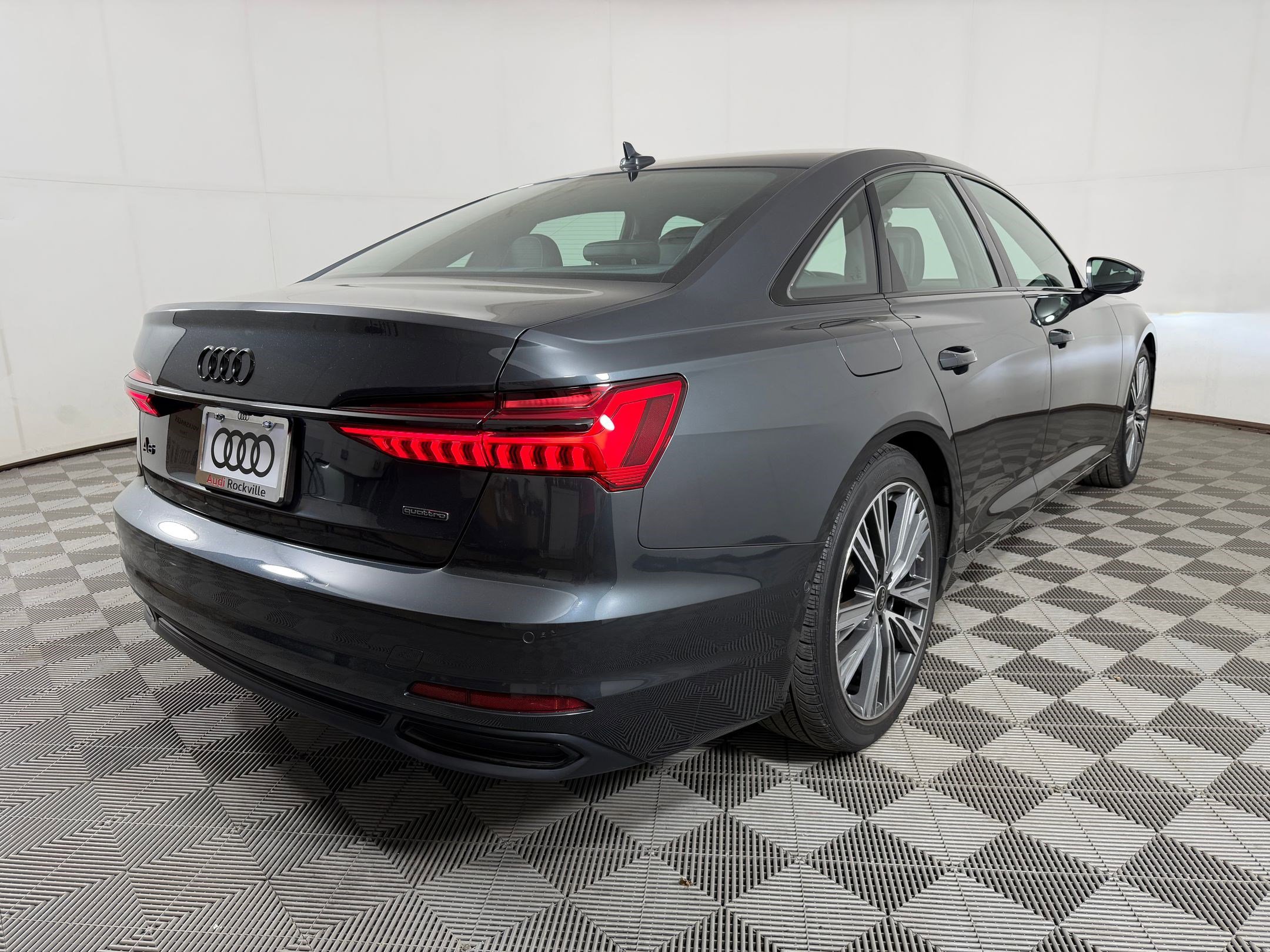 Used 2023 Audi A6 Premium Plus w/ Premium Plus Package AWD/4WD image 9