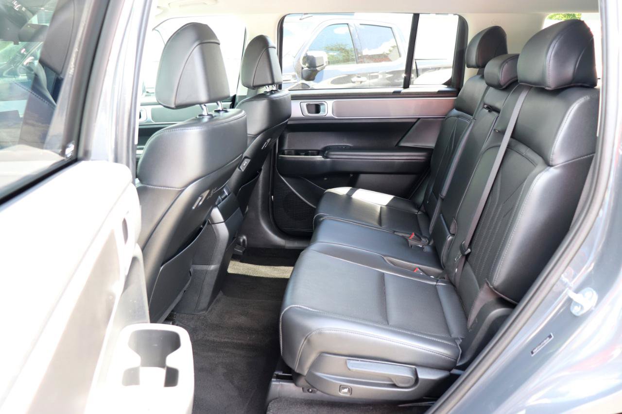 Used 2026 Hyundai Santa Fe SEL AWD/4WD image 12