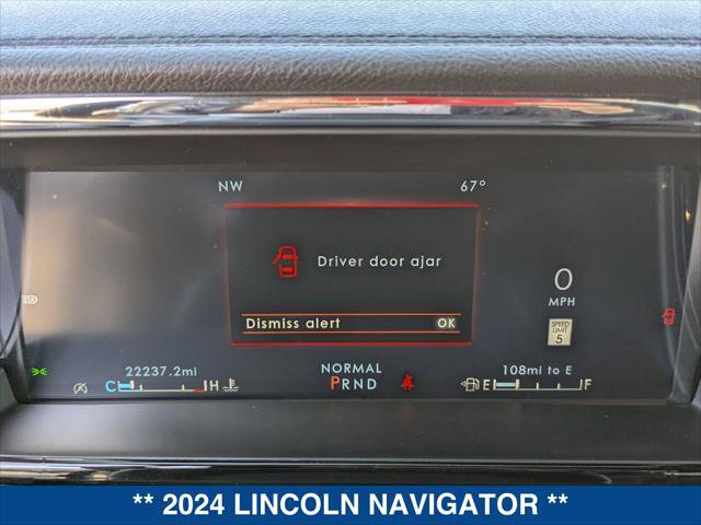 Used 2024 Lincoln Navigator L Reserve image 13