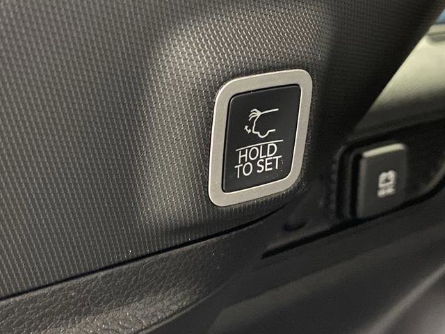 New 2025 Jeep Grand Cherokee Altitude image 15