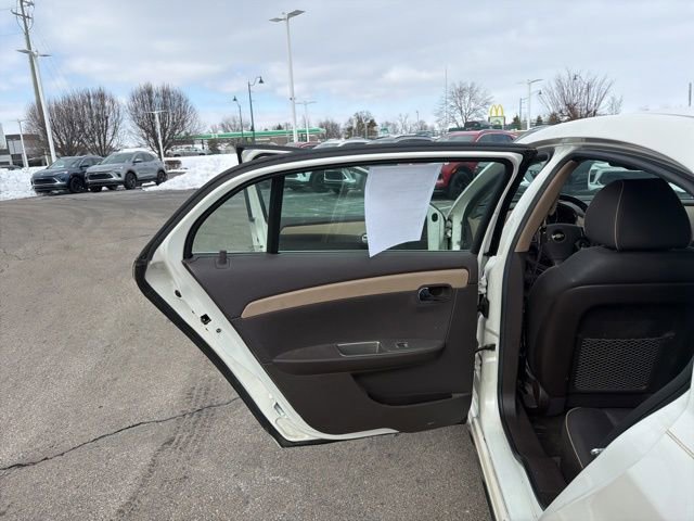 Used 2011 Chevrolet Malibu LTZ image 30