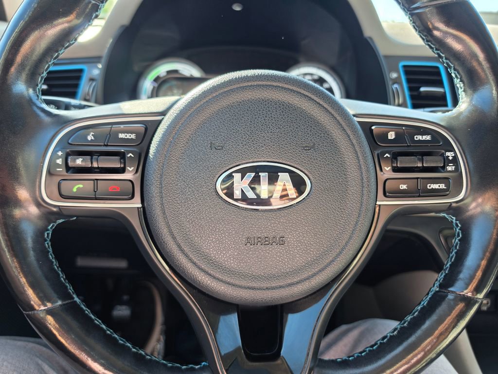 Used 2017 Kia Niro Touring FWD image 21