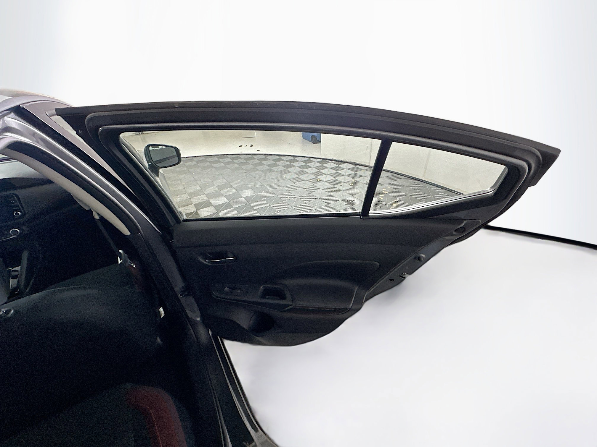 Used 2024 Nissan Versa SR image 27