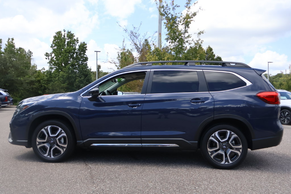 Certified 2025 Subaru Ascent Limited AWD/4WD image 5