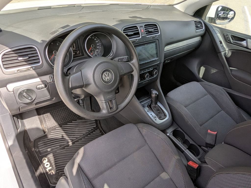 Used 2014 Volkswagen Golf 4-Door image 14