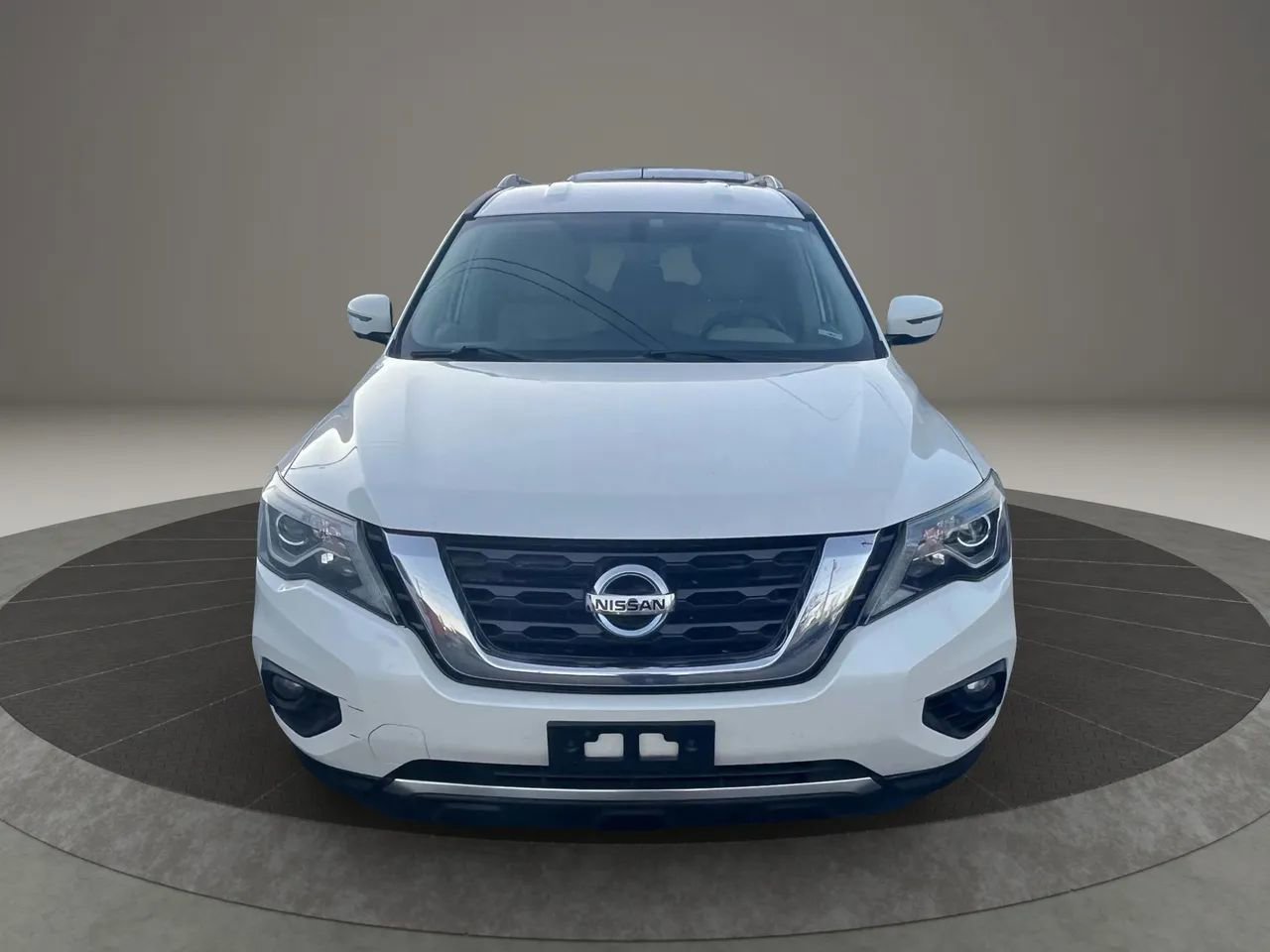 Used 2017 Nissan Pathfinder SL image 2