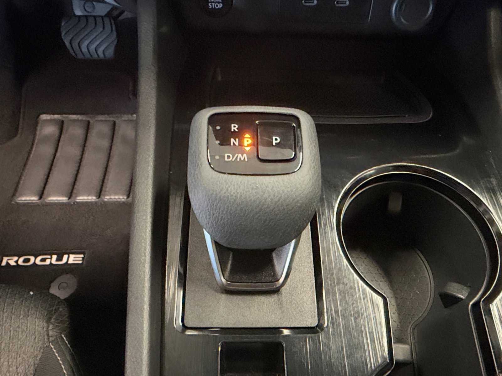 Used 2025 Nissan Rogue SV FWD image 21