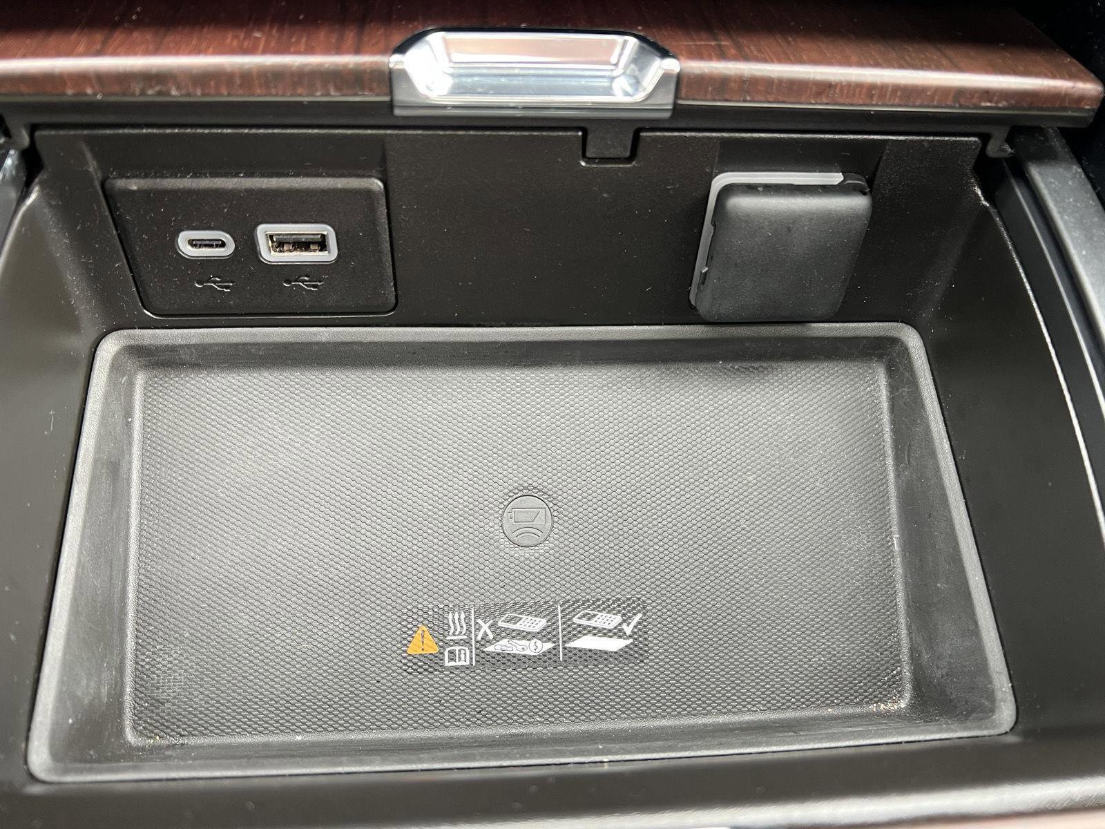 Used 2023 GMC Yukon Denali Ultimate AWD/4WD image 40