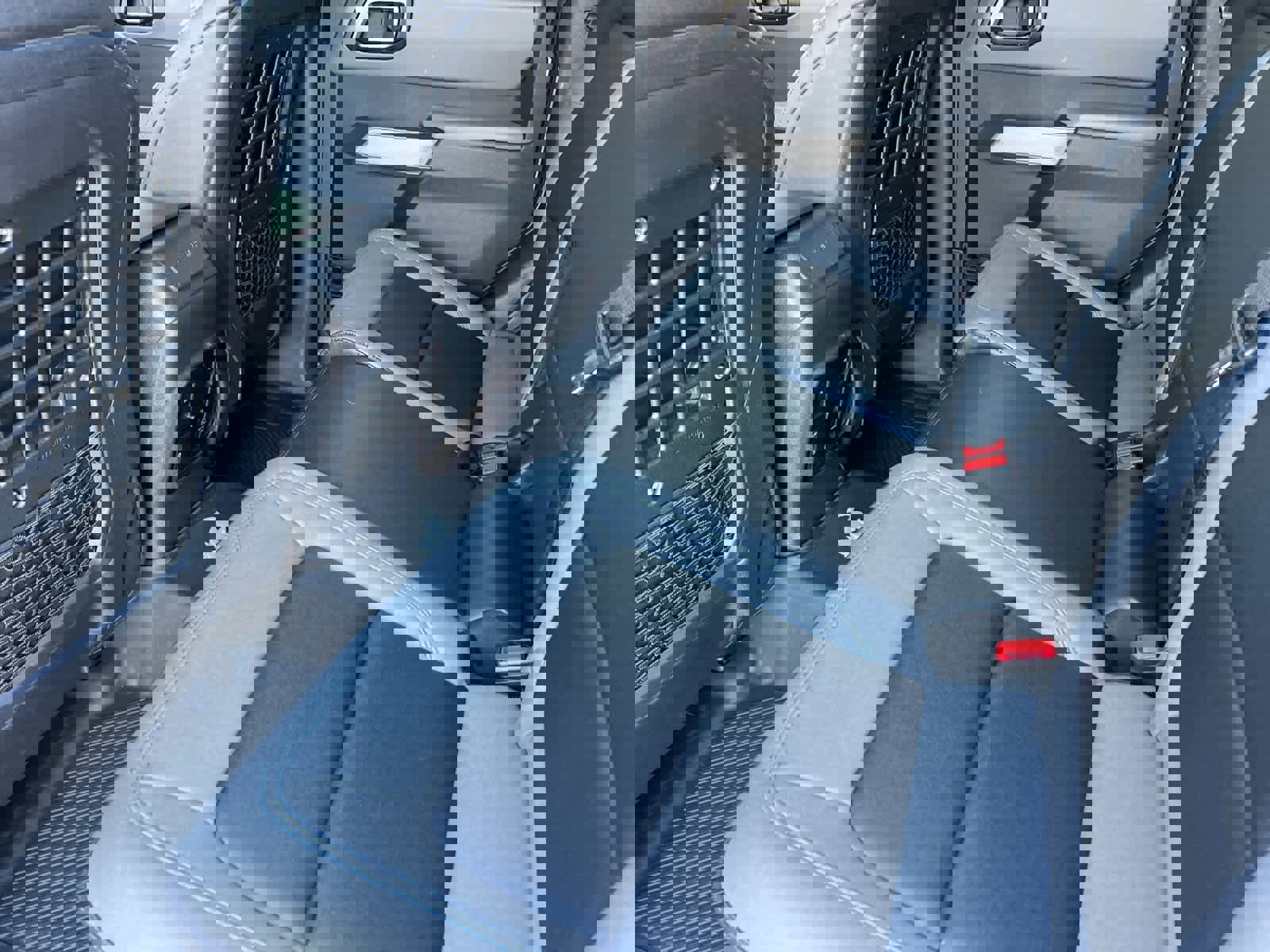 Used 2022 Ford Bronco Black Diamond image 4