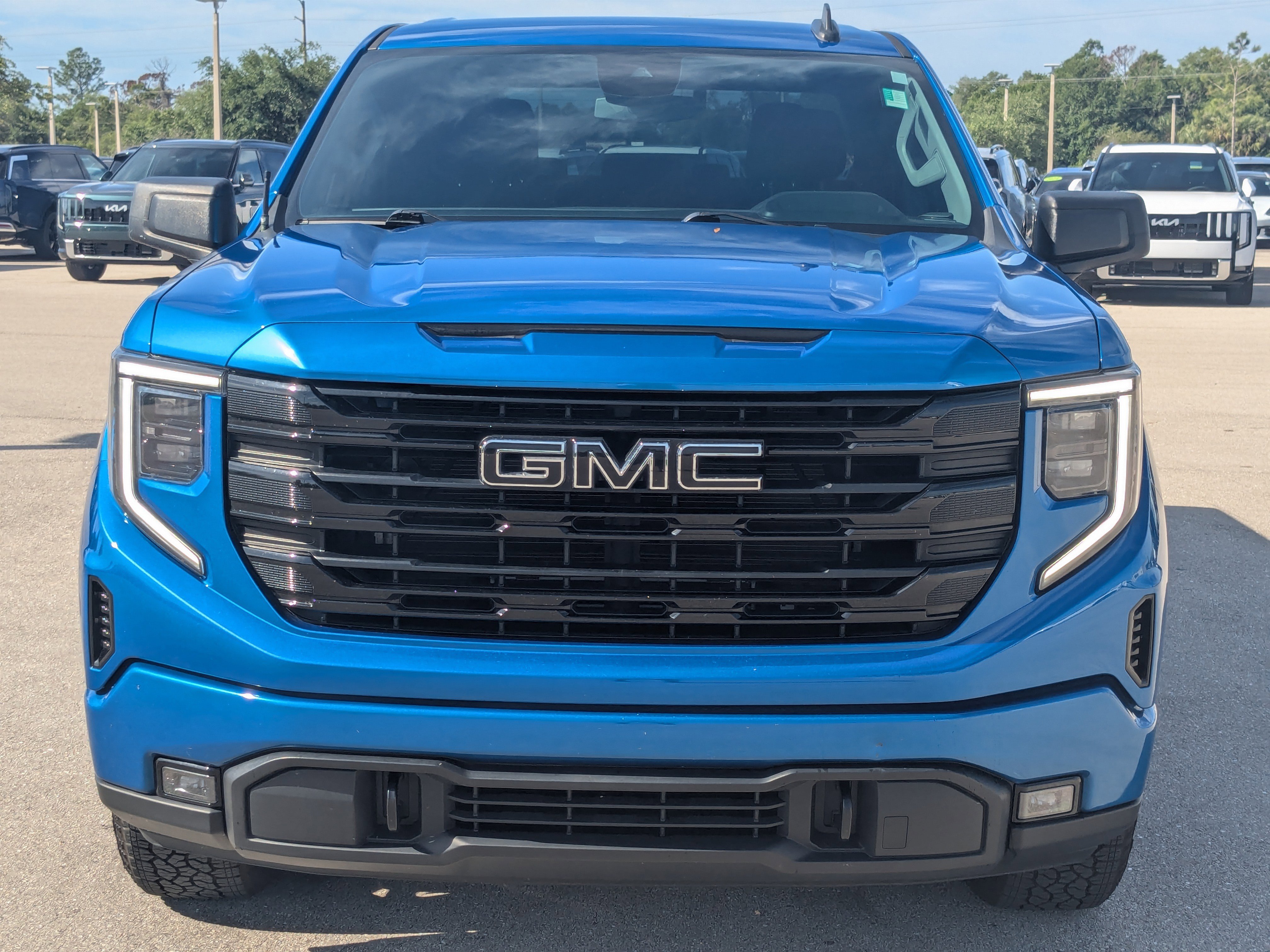Used 2023 GMC Sierra 1500 Elevation RWD image 3
