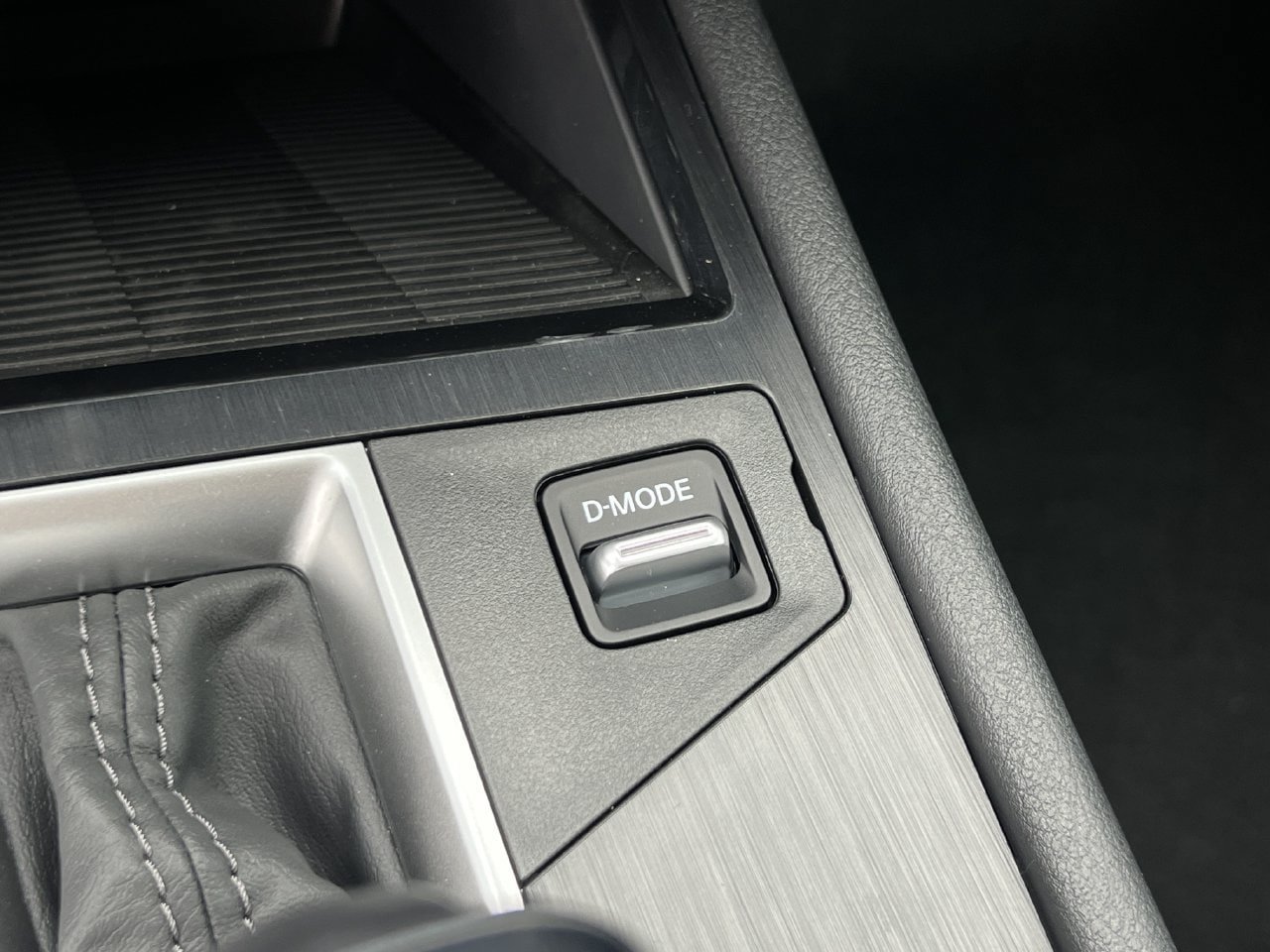 New 2027 Nissan Kicks S FWD image 12