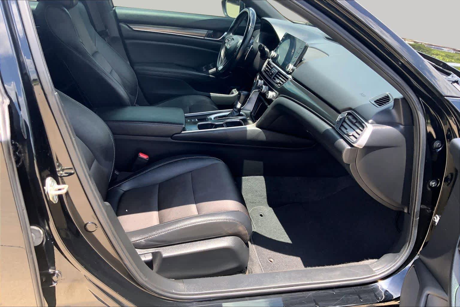 Used 2020 Honda Accord Sport image 9